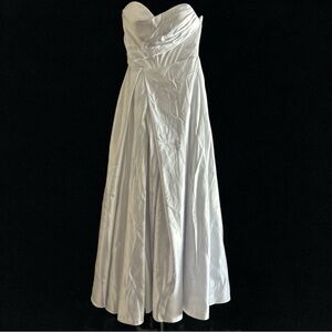 Elegant White Strapless Dress